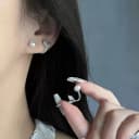 轻奢猫眼鱼尾珍珠耳环2024新款爆款耳钉女小众设计感百搭时尚耳饰 1