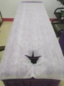 美容院一次性床单卷按摩无纺布床垫床单十字带孔防水防油加厚 3